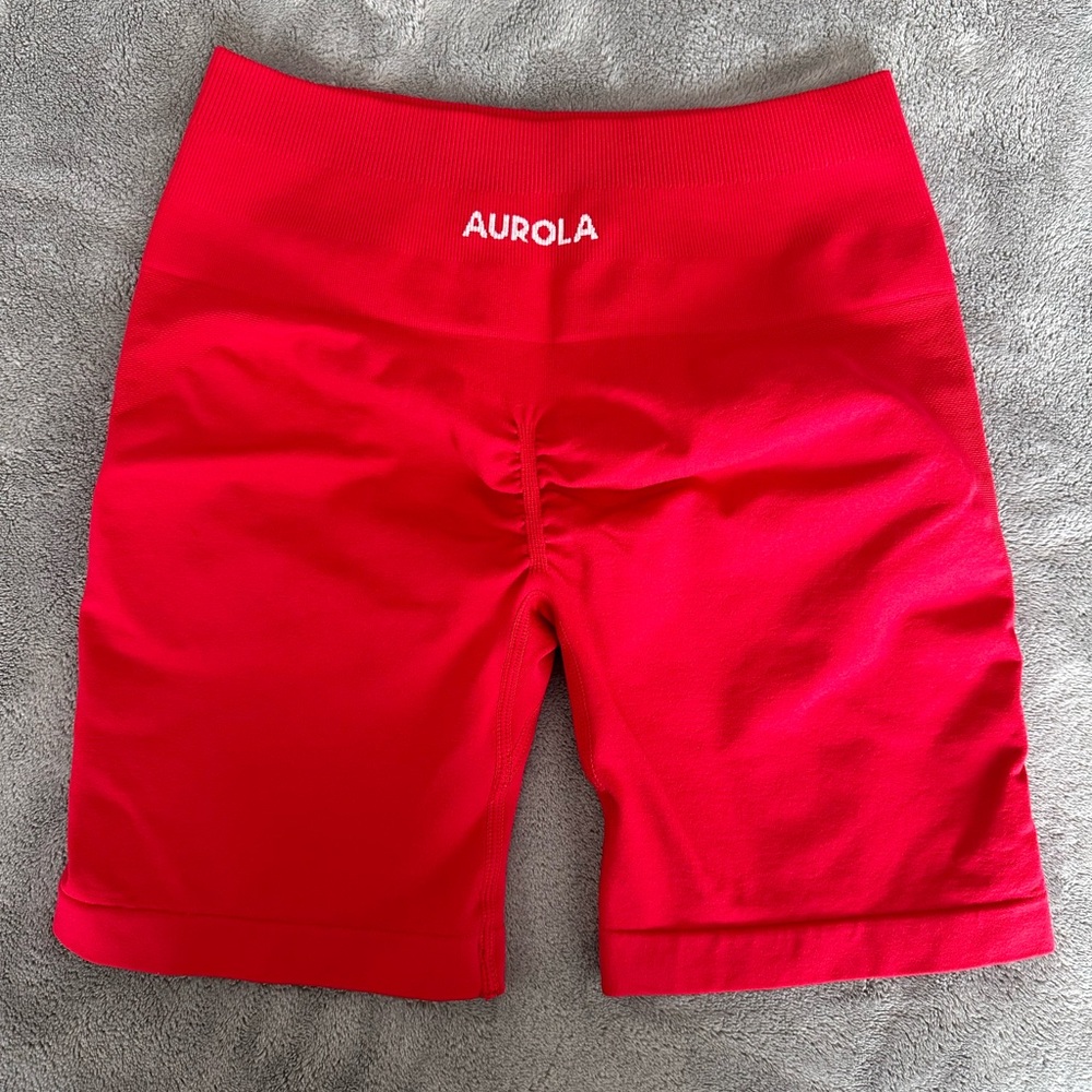 RED AUROLA SHORTS